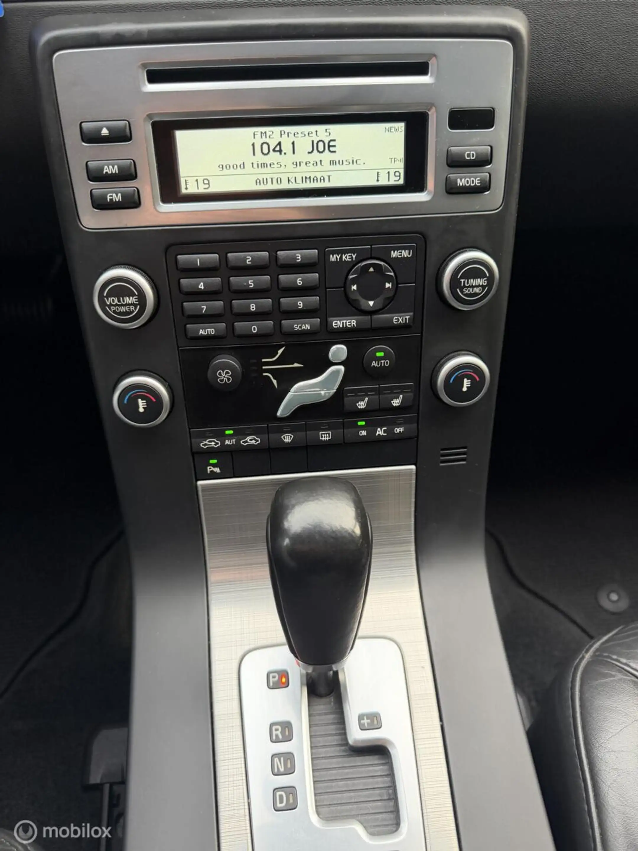 Volvo V70 2.5FT Summum AUTOMAAT / LEER — photo 4