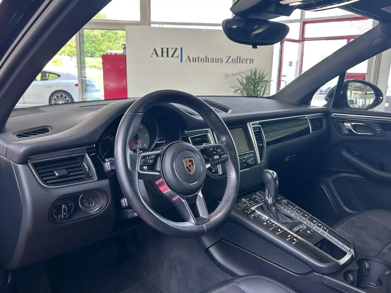 Porsche Macan — photo 8 sur 19