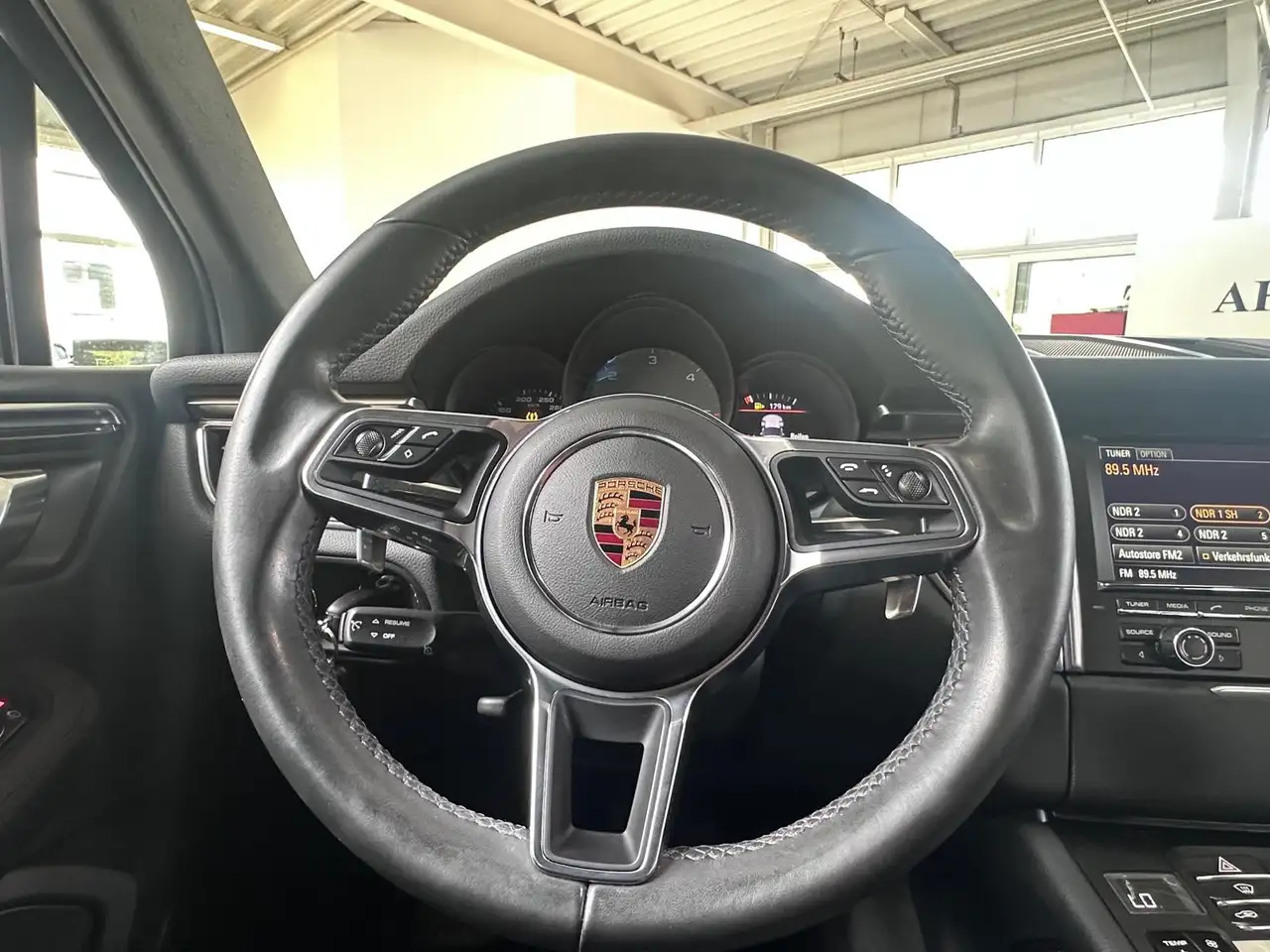 Porsche Macan — photo 13 sur 19