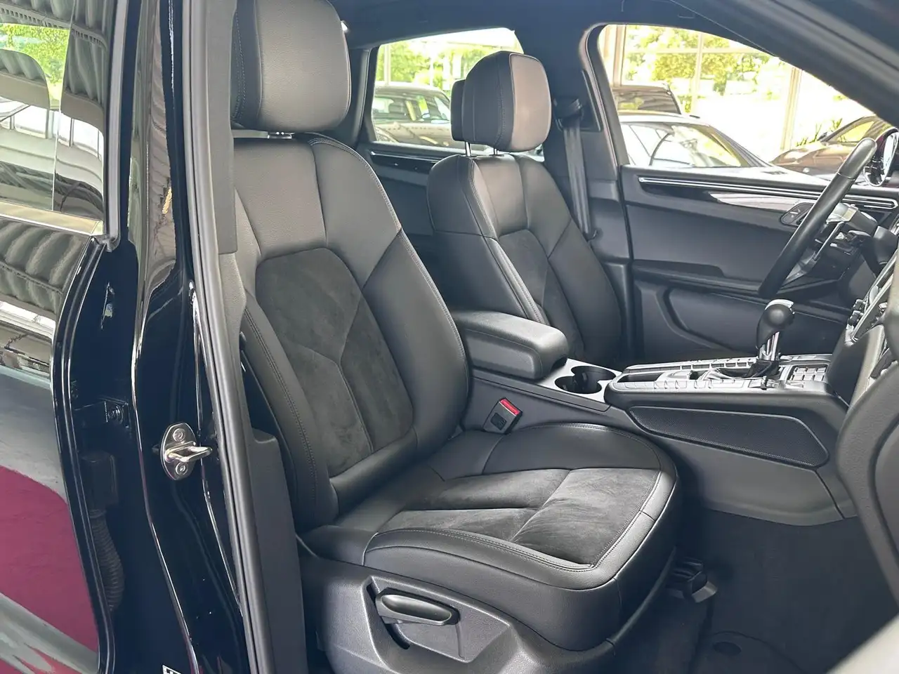 Porsche Macan — photo 18 sur 19