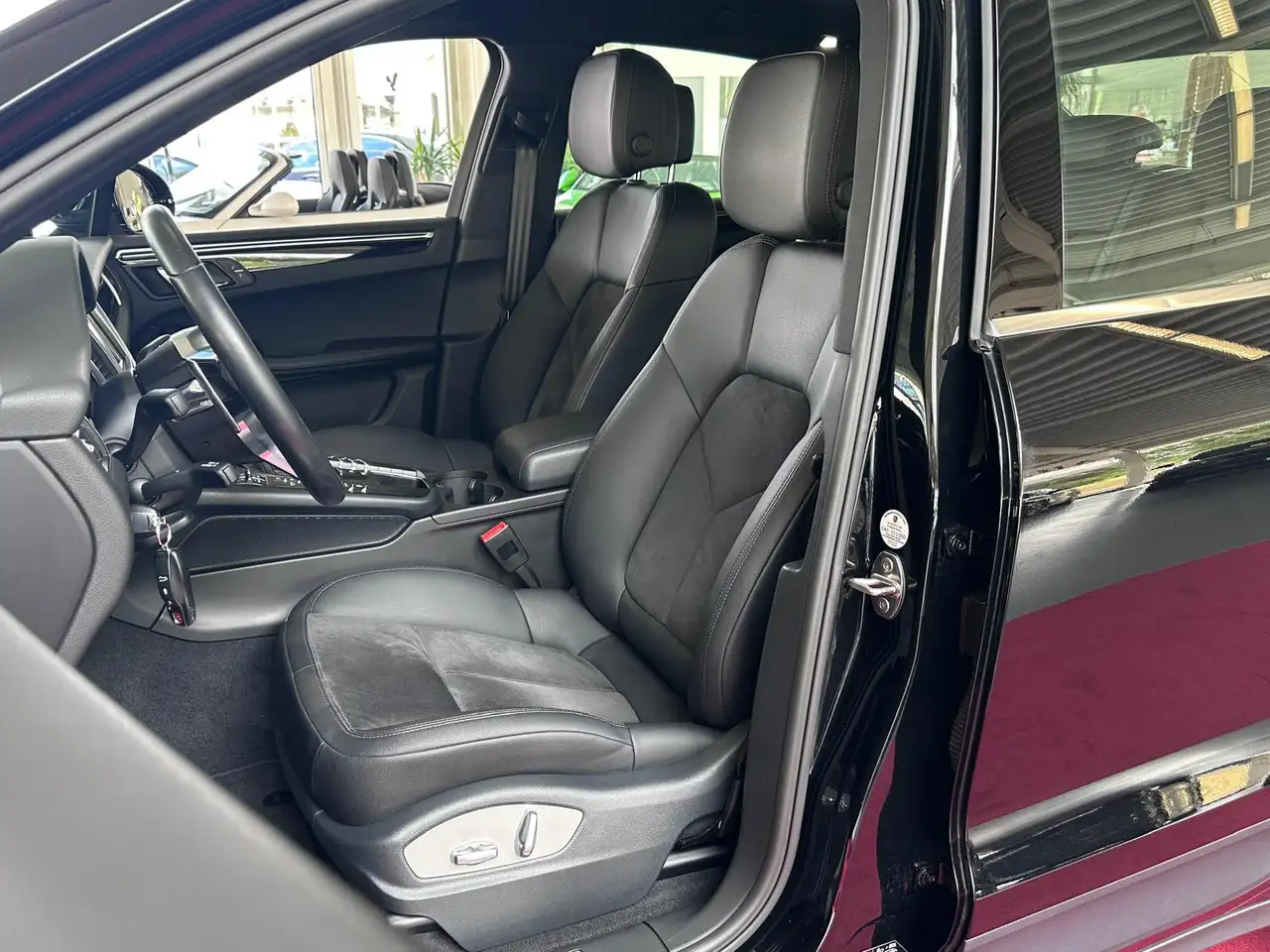 Porsche Macan — photo 17 sur 19