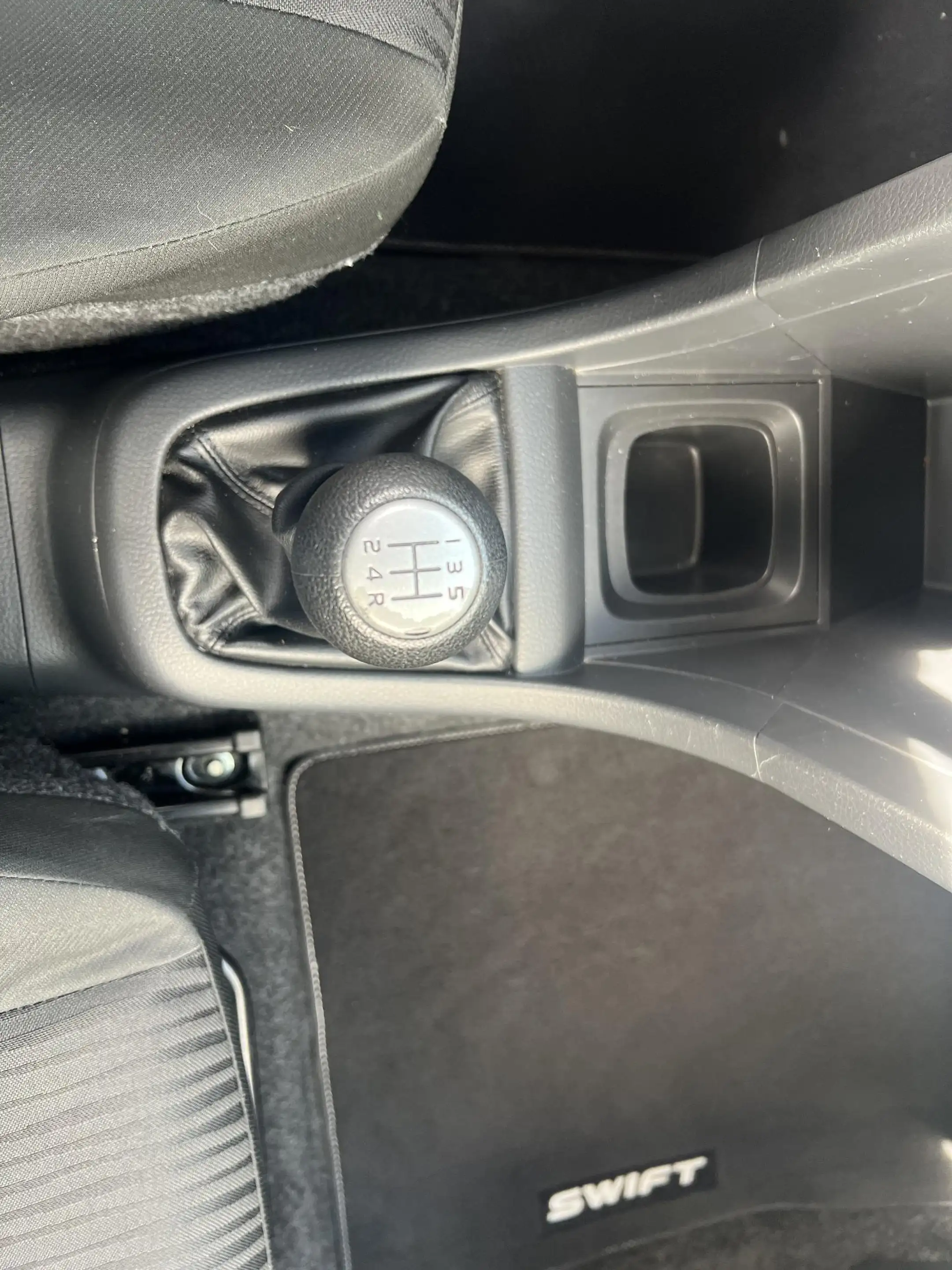Suzuki Swift 1.2 Comfort EASSS — photo 12