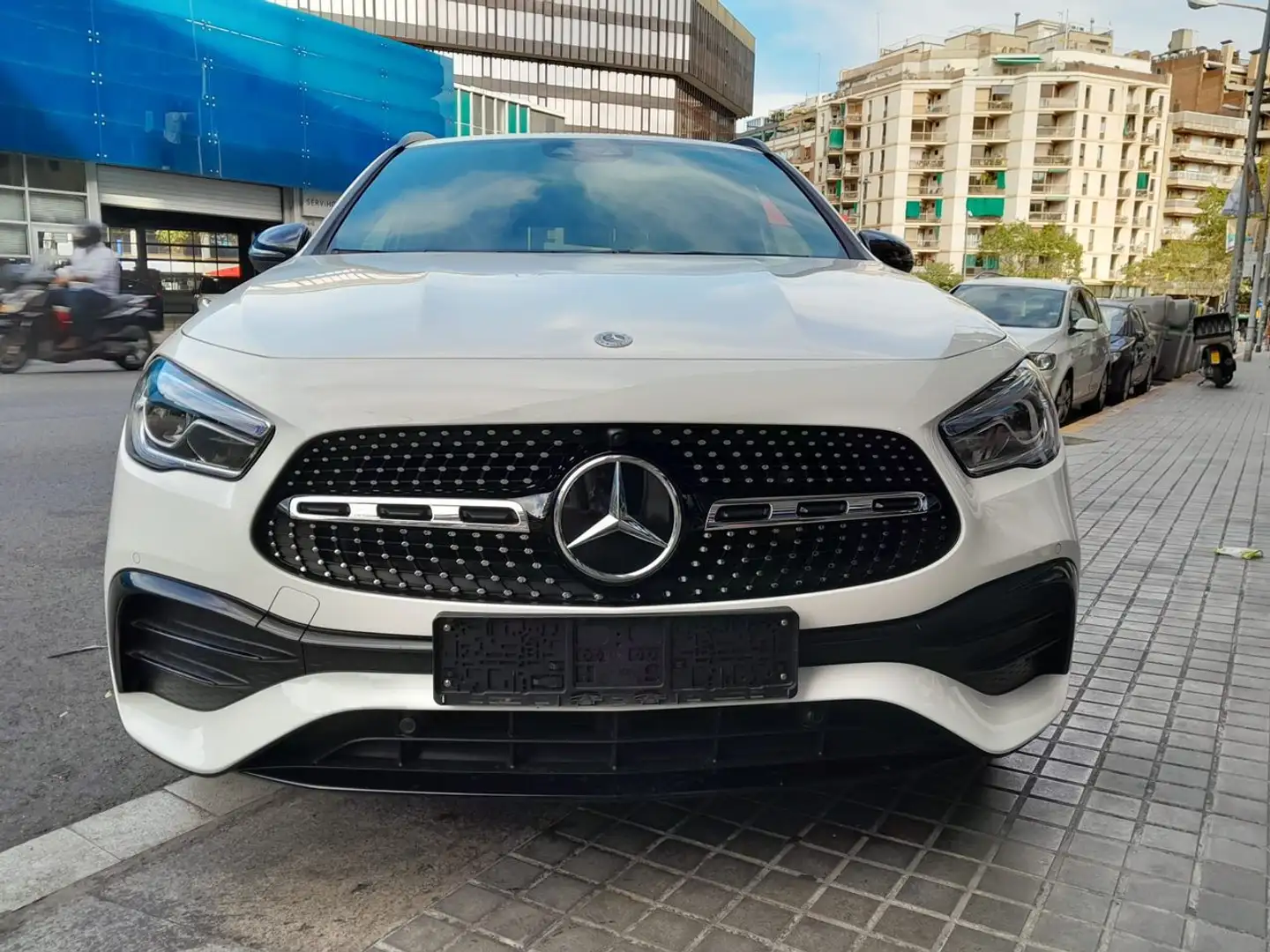 Mercedes-Benz GLA 200 AMG LED NIGHT Blanco - 2