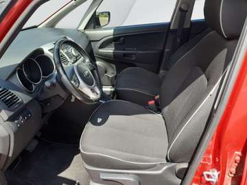 Fotografie 5 des Kia Venga 1.6 Dream Team Automatik