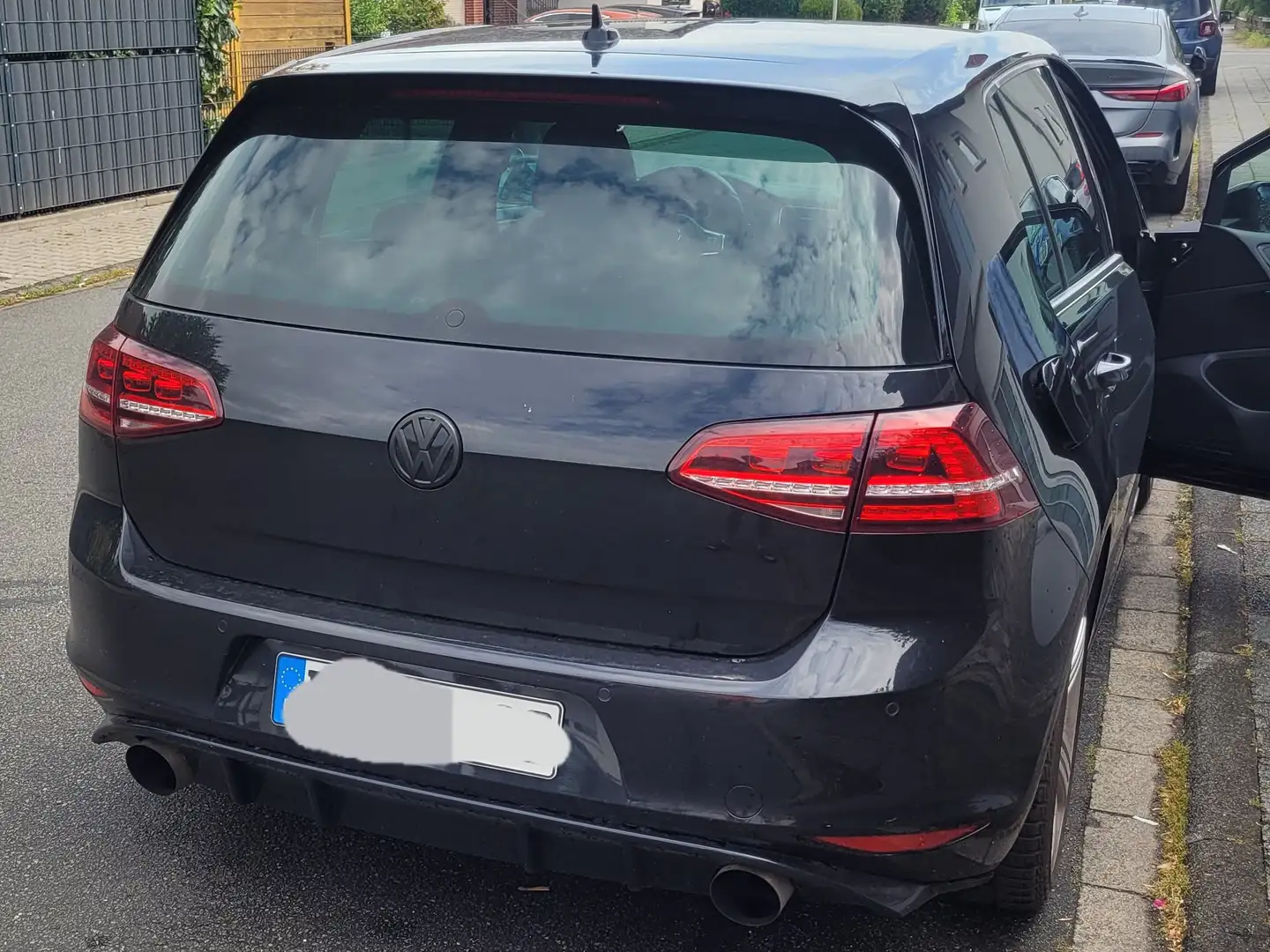 Volkswagen Golf GTI - 2