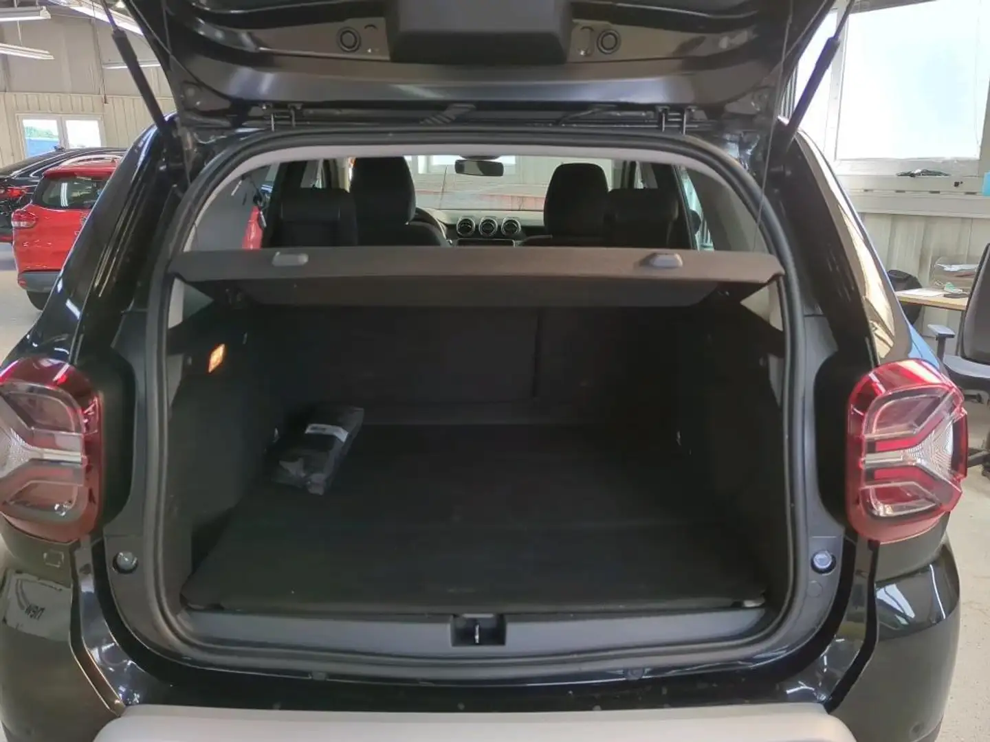 Dacia Duster Prestige+AHK+SHZ+Klimaauto dCi 115 4x4 84 kW (1... Negro - 1
