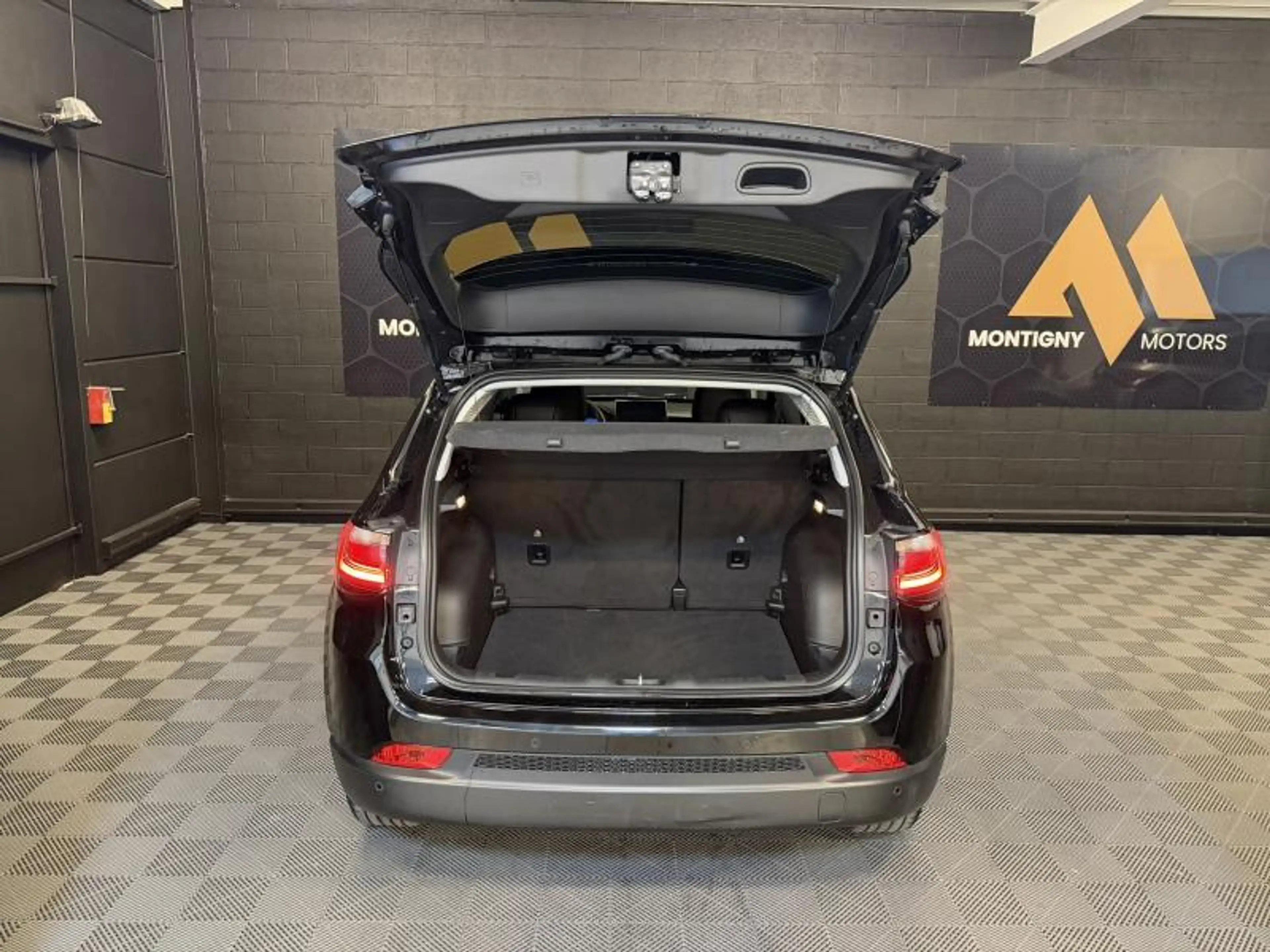 Jeep Compass 1.332cc 130cv Noir 06/22 64605km Clim USB Bluetoot — photo 7