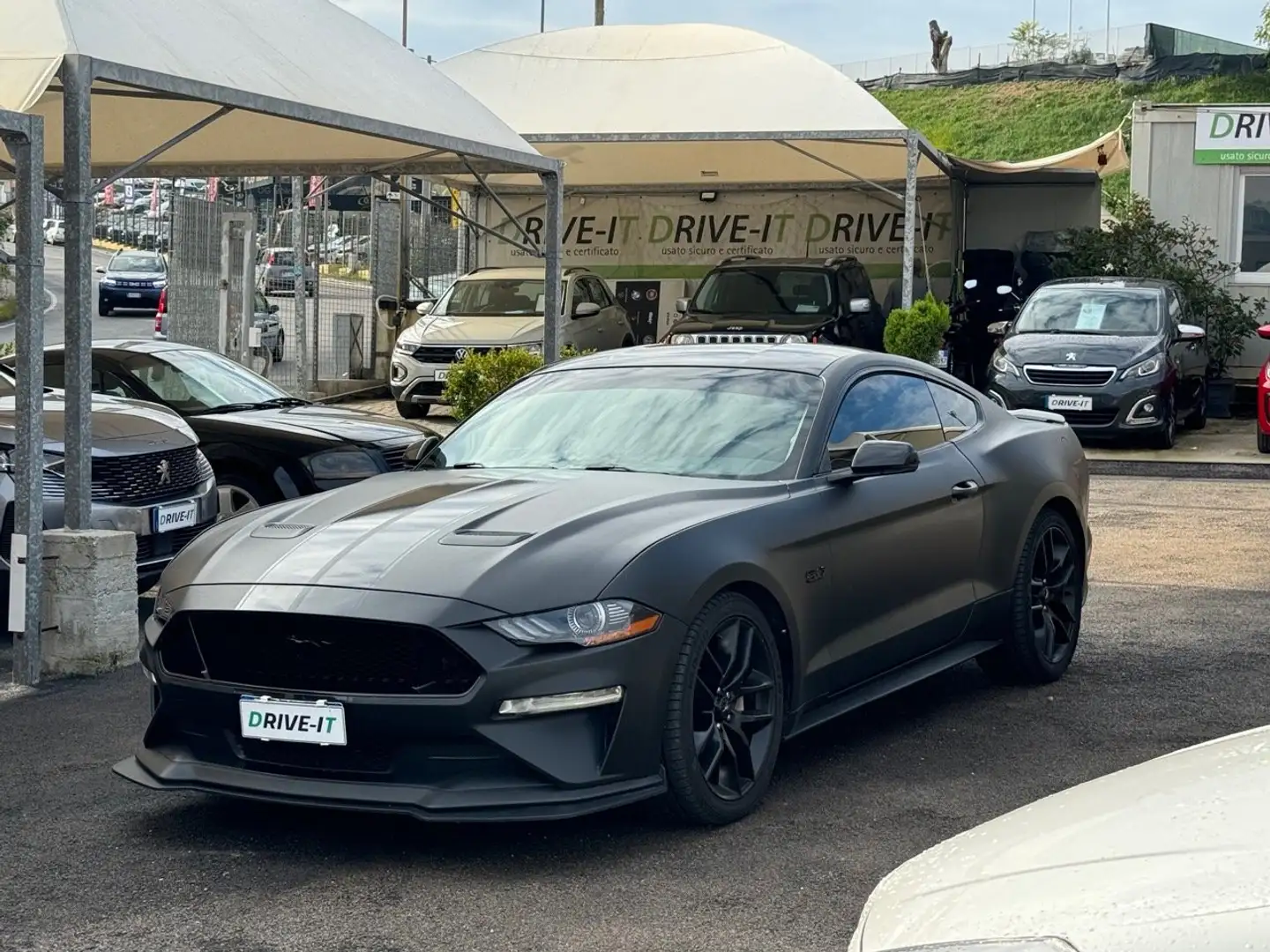 Ford Mustang Fastback 5.0 ti-vct V8 GT 470cv auto my19 Šedá - 1