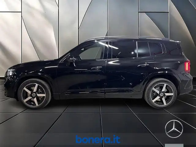 Mercedes-Benz GLB view 6