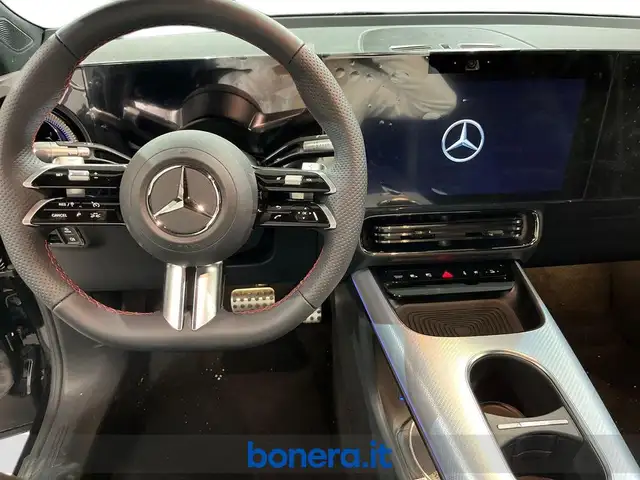 Mercedes-Benz GLB view 13