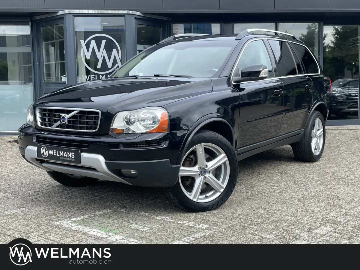 Volvo XC90 3.2 Sport Youngtimer | Navi | Xenon | 19 inch | Pa Zwart - 1
