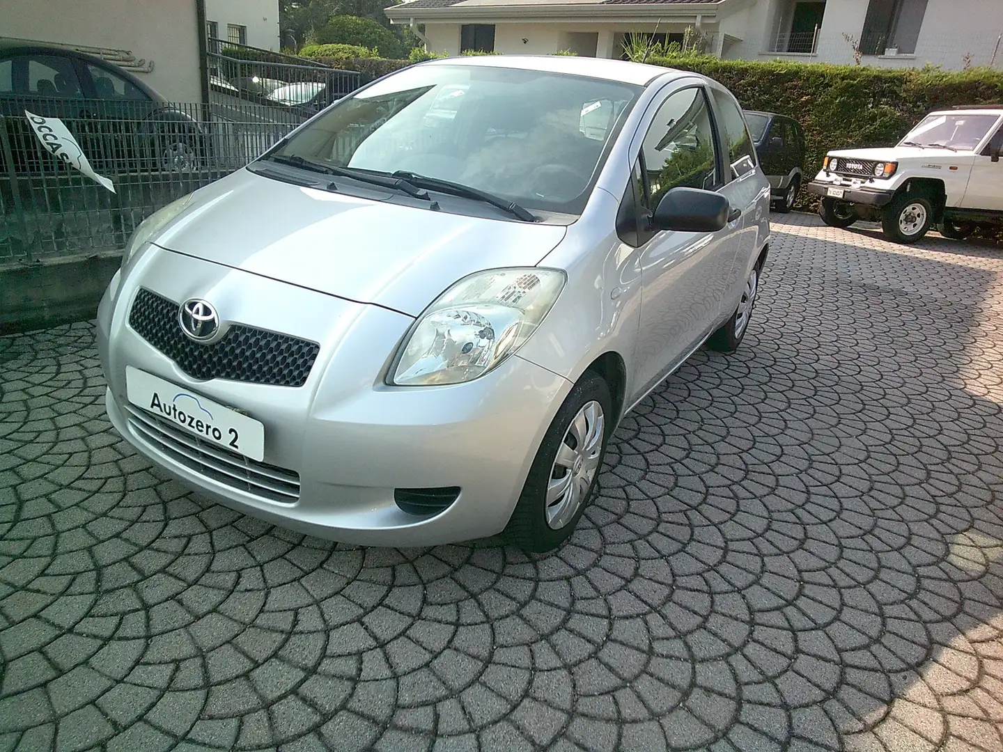 Toyota Yaris Yaris 3p 1.0 Argent - 1