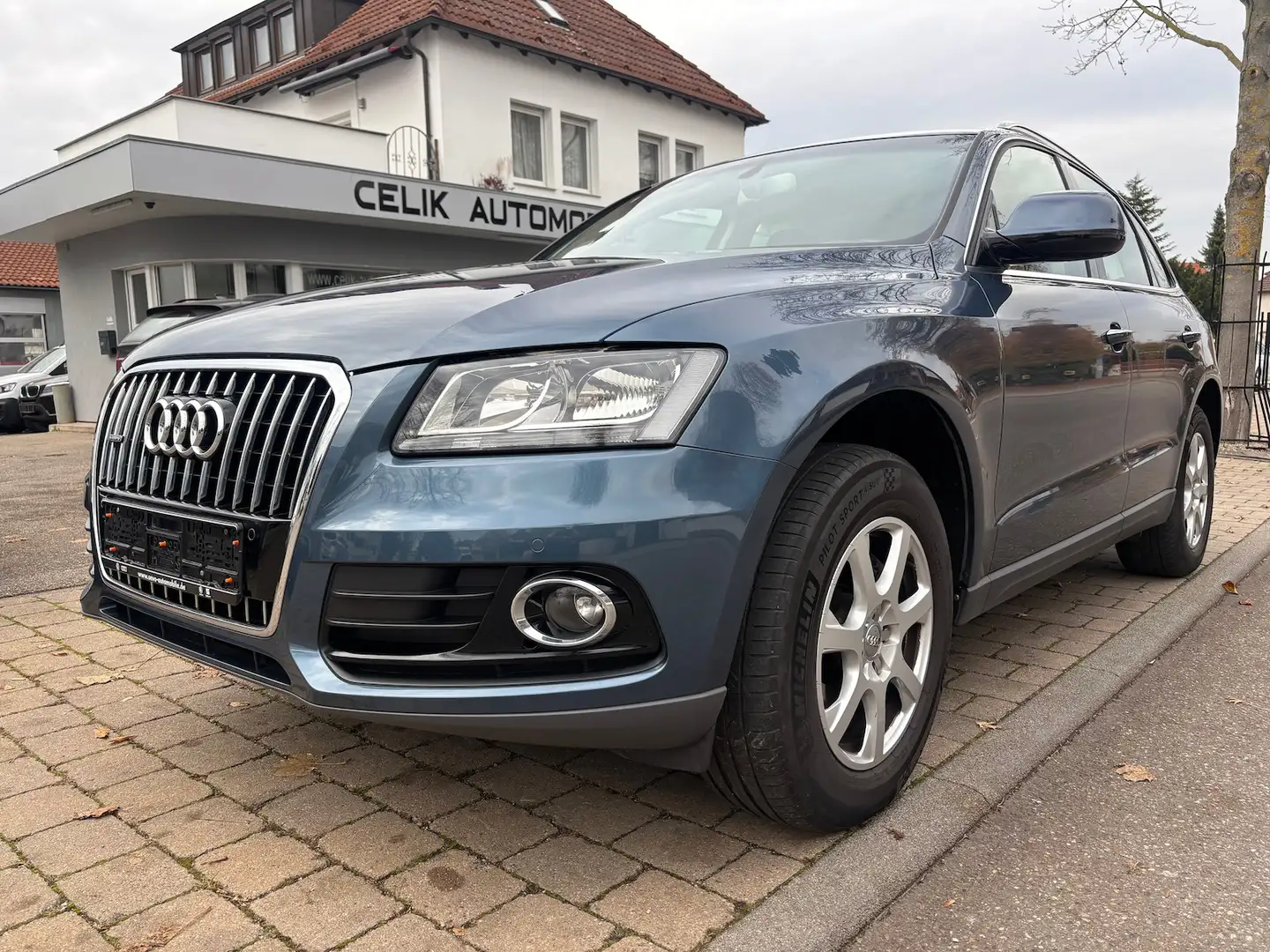Audi Q5 2.0 TDI 140 kW quattro Bleu - 1