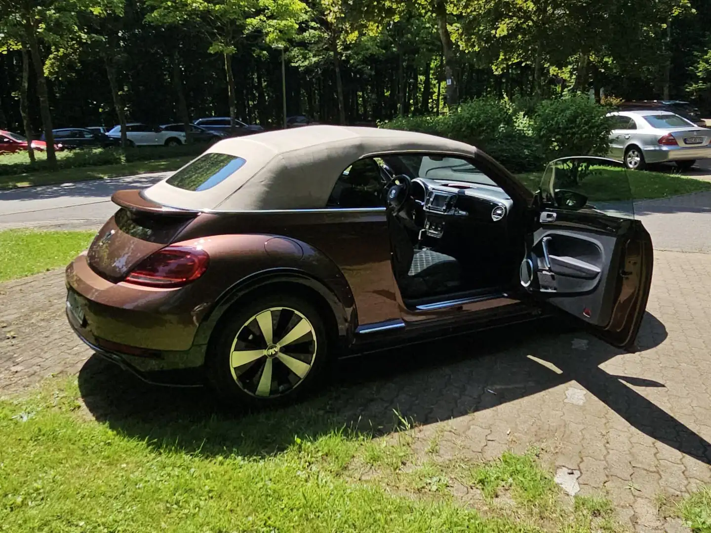 Volkswagen Beetle The Beetle Cabriolet 2.0 TDI DSG (BlueMotion Tech) Bronze - 2