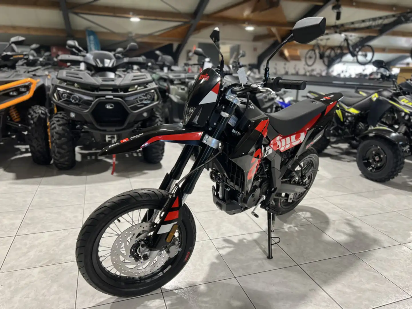 Aprilia SX 125 Bílá - 2