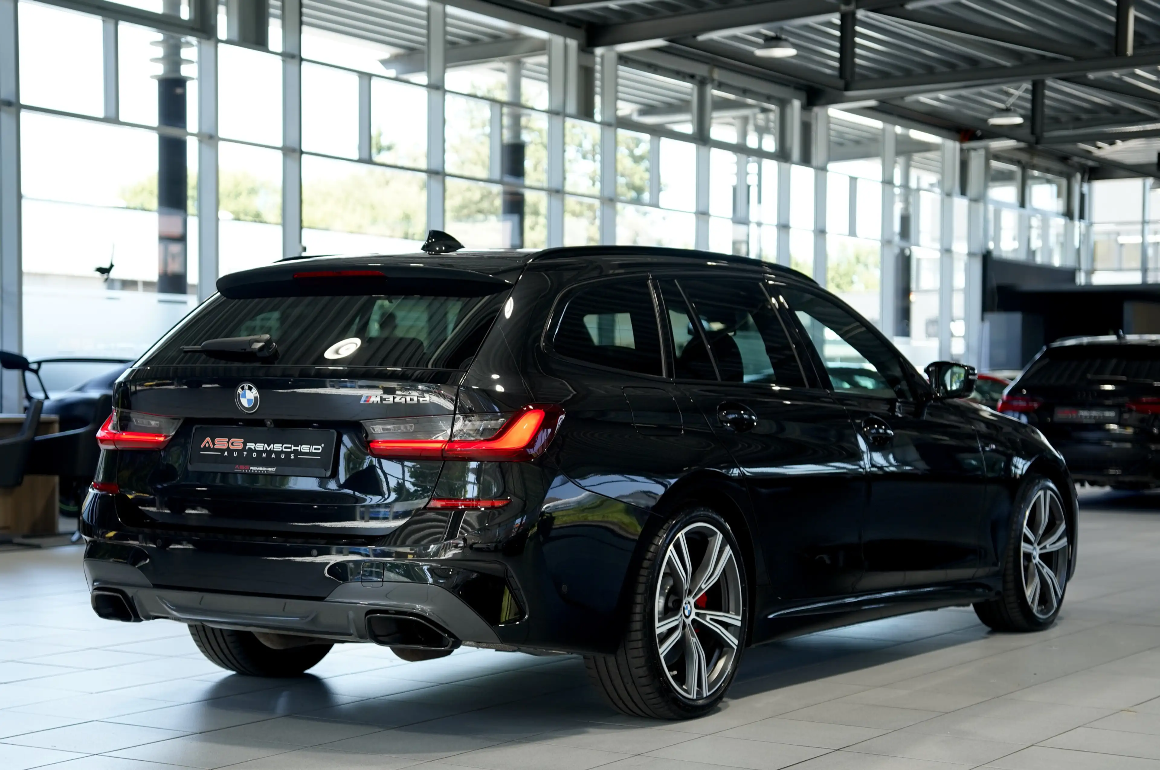 BMW 340 xD Touring 2.H *19 *H&K*Pano*Memory*360° — photo 8