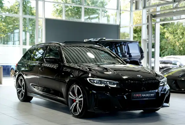 BMW 3 Series view 6