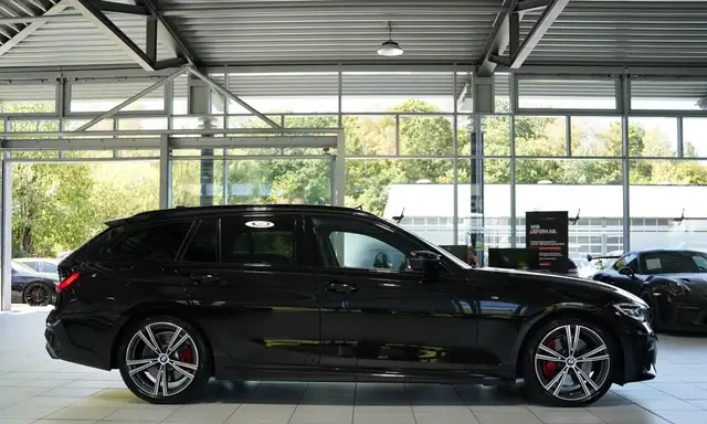BMW 3 Series view 7