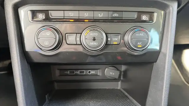 Volkswagen Tiguan view 13