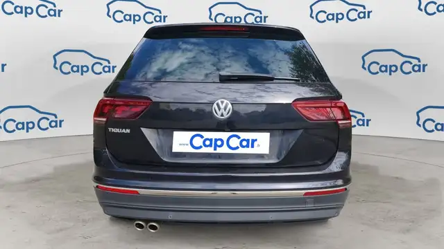 Volkswagen Tiguan view 3