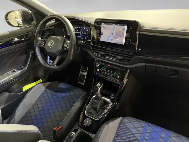 Volkswagen T-Roc view 7