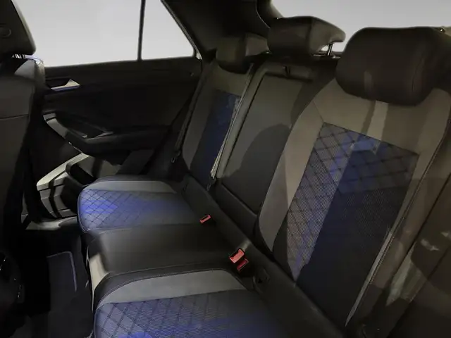 Volkswagen T-Roc view 11