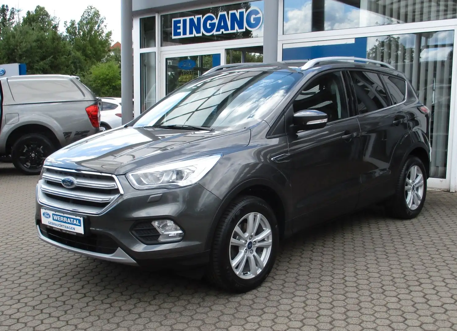 Ford Kuga Cool & Connect / AHK / Navi / Winterpaket Gris - 1
