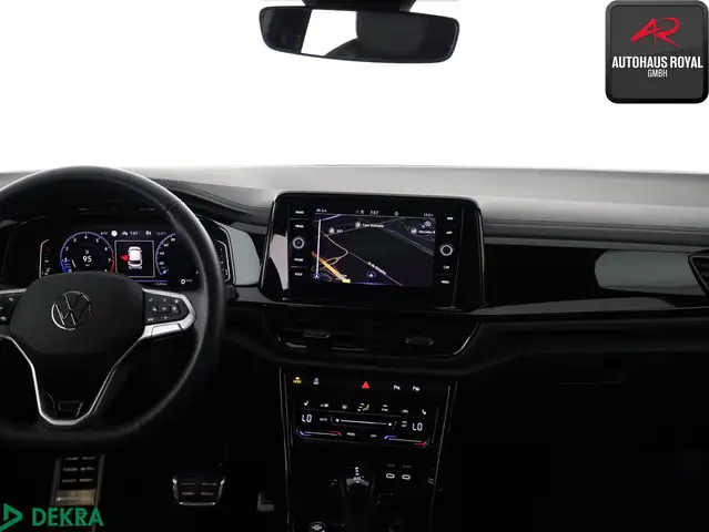 Volkswagen T-Roc view 8
