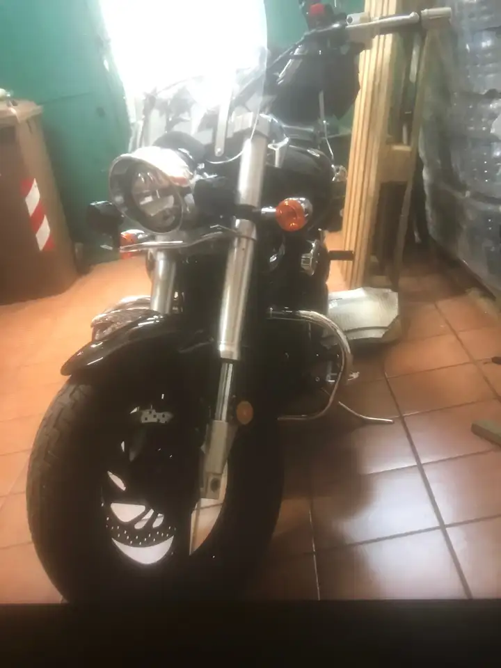 Suzuki VZ 800