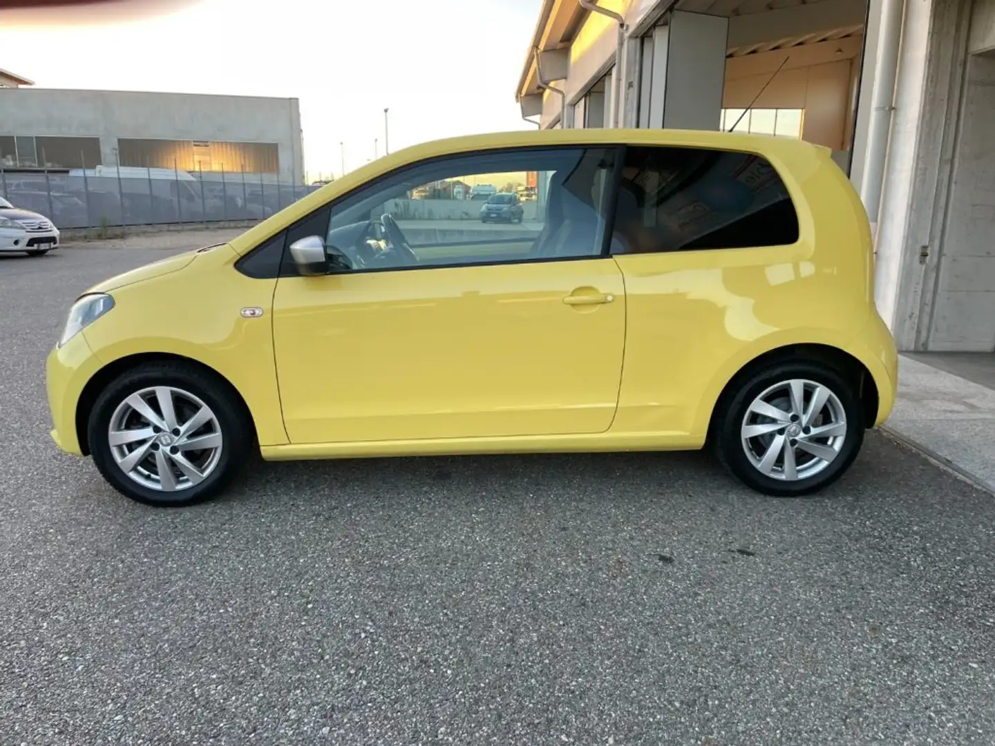 SEAT Mii 1.0 75CV 3p. Style Giallo - 2