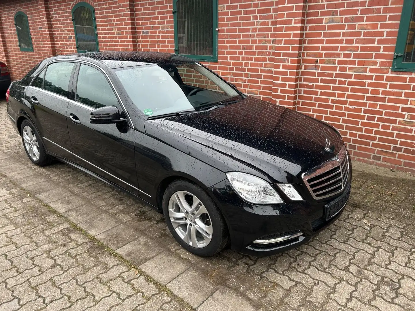 Mercedes-Benz E 220 CDI BE Avantgarde Comand Spur Xenon Totwin Black - 2