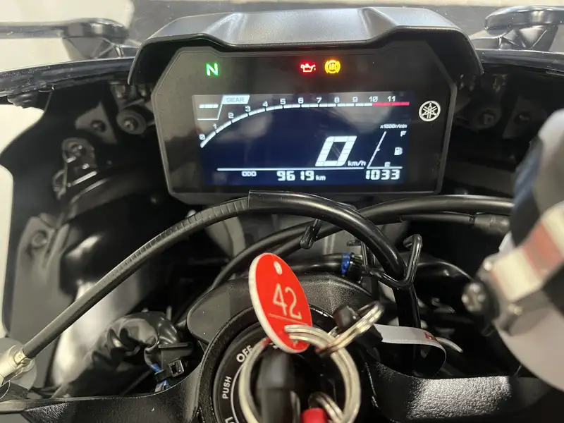Yamaha YZF-R7 - foto 2