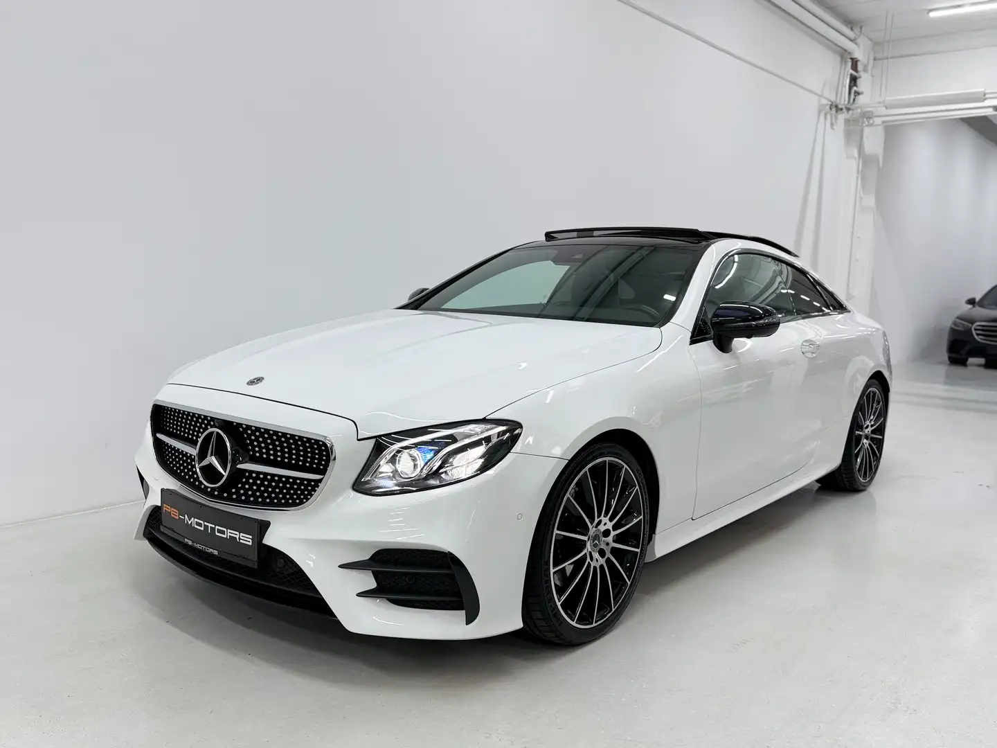Mercedes-Benz E 220 d Coupe E53 AMG-Line Panorama BURM Multibeam 360 Bianco - 2