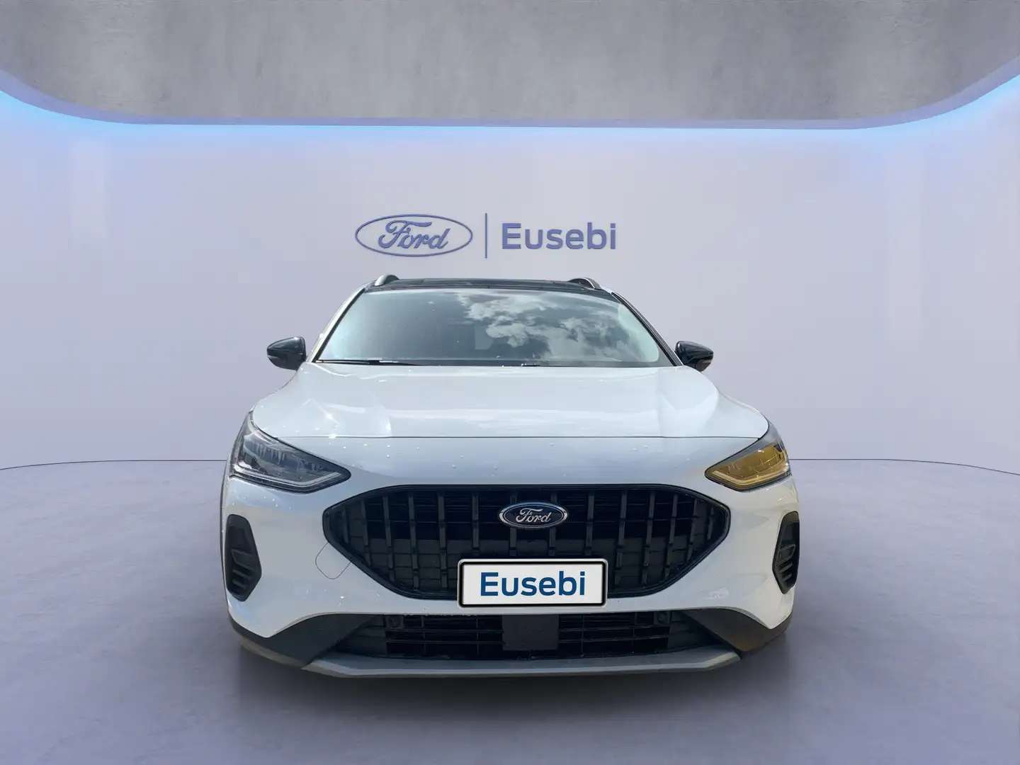 Ford Focus Active 5 porte 1.0 EcoBoost Hybrid 125 CV 92 kW Tr Bianco - 2