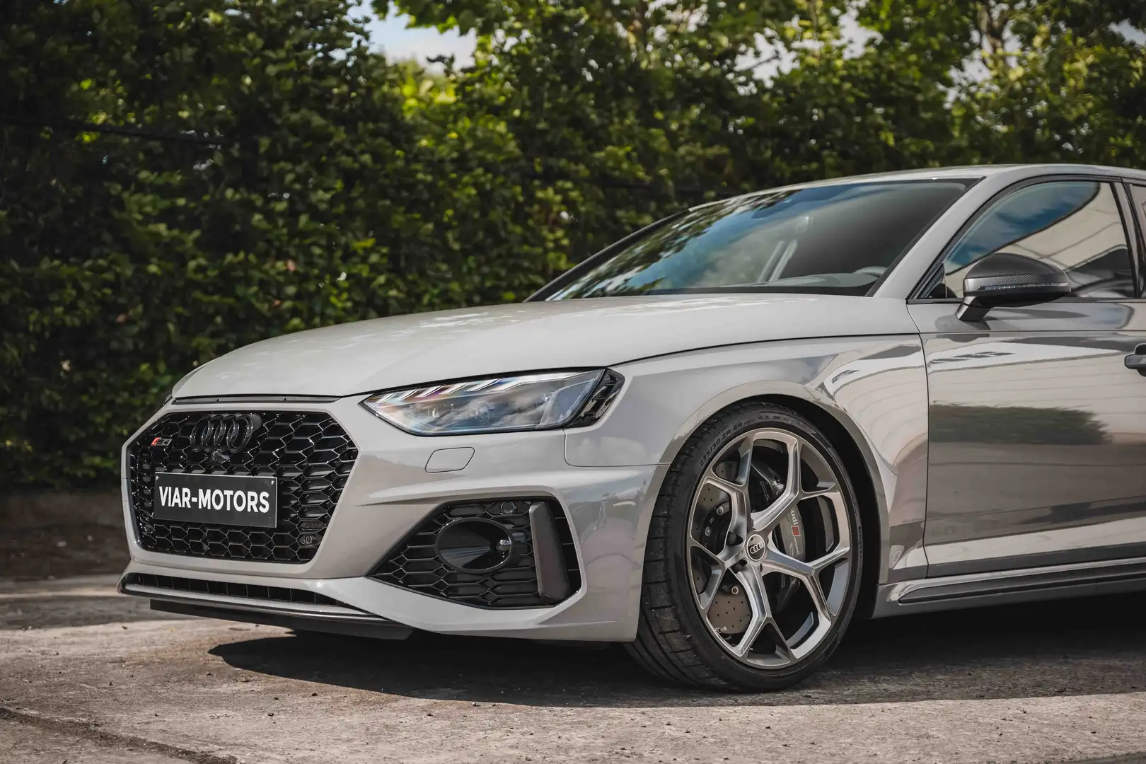 Audi RS4 Avant 2.9 V6 TFSI Quattro 25 Years Edition Grijs - 2