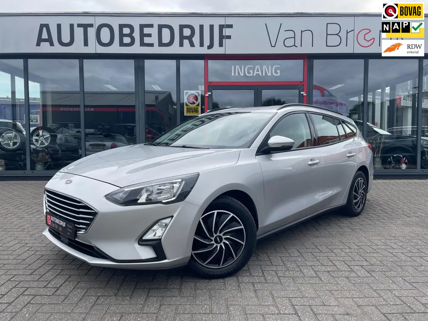 Ford Focus Wagon 1.0 EcoBoost Trend Edition Business | PDC Grijs - 1