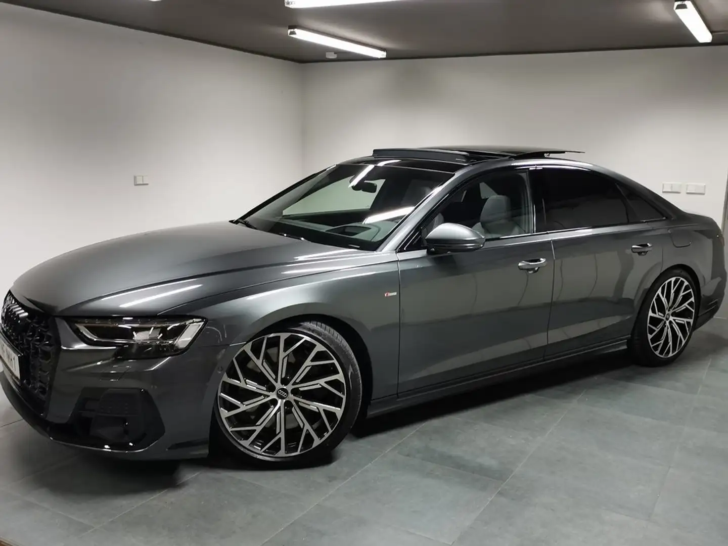 Audi A8 -Daytona 3xS-line Audi exclusive,Ahv,Head-up,ACC Grau - 1