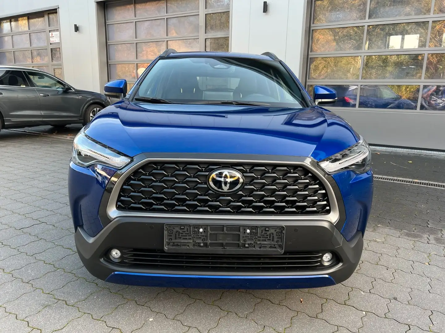 Toyota Corolla Cross 1.8  Hybrid Style Comfort NEUWAGEN Niebieski - 2
