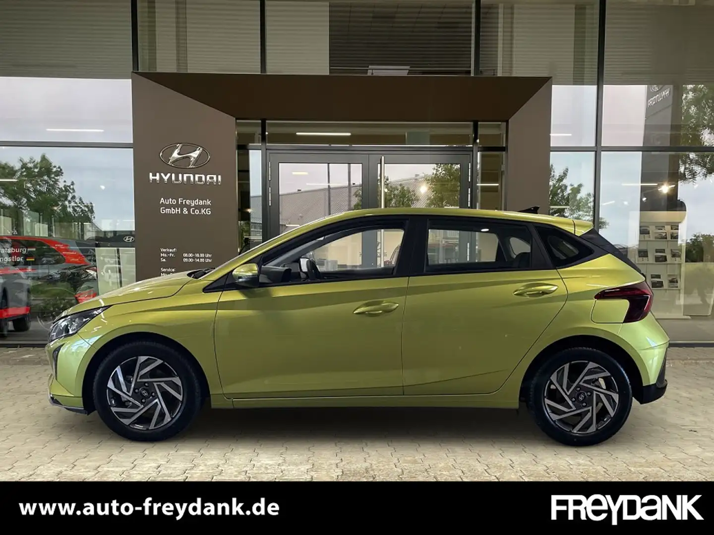 Hyundai i20 FL (MY25) 1.0 T-GDI (100 PS) 6-MT 2WD Trend Geel - 2