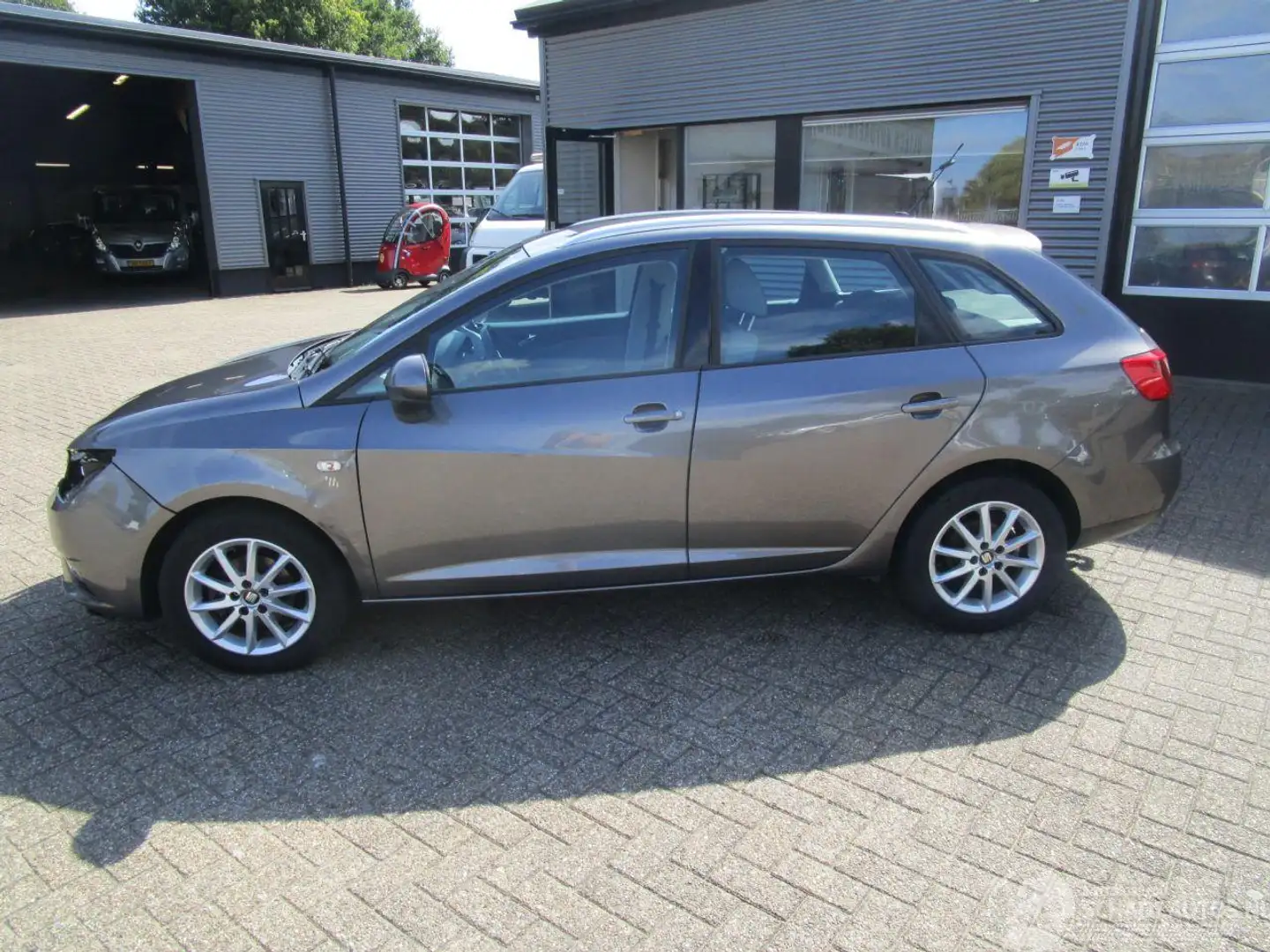 SEAT Ibiza ST 1.0 EcoTSI Style Gris - 2