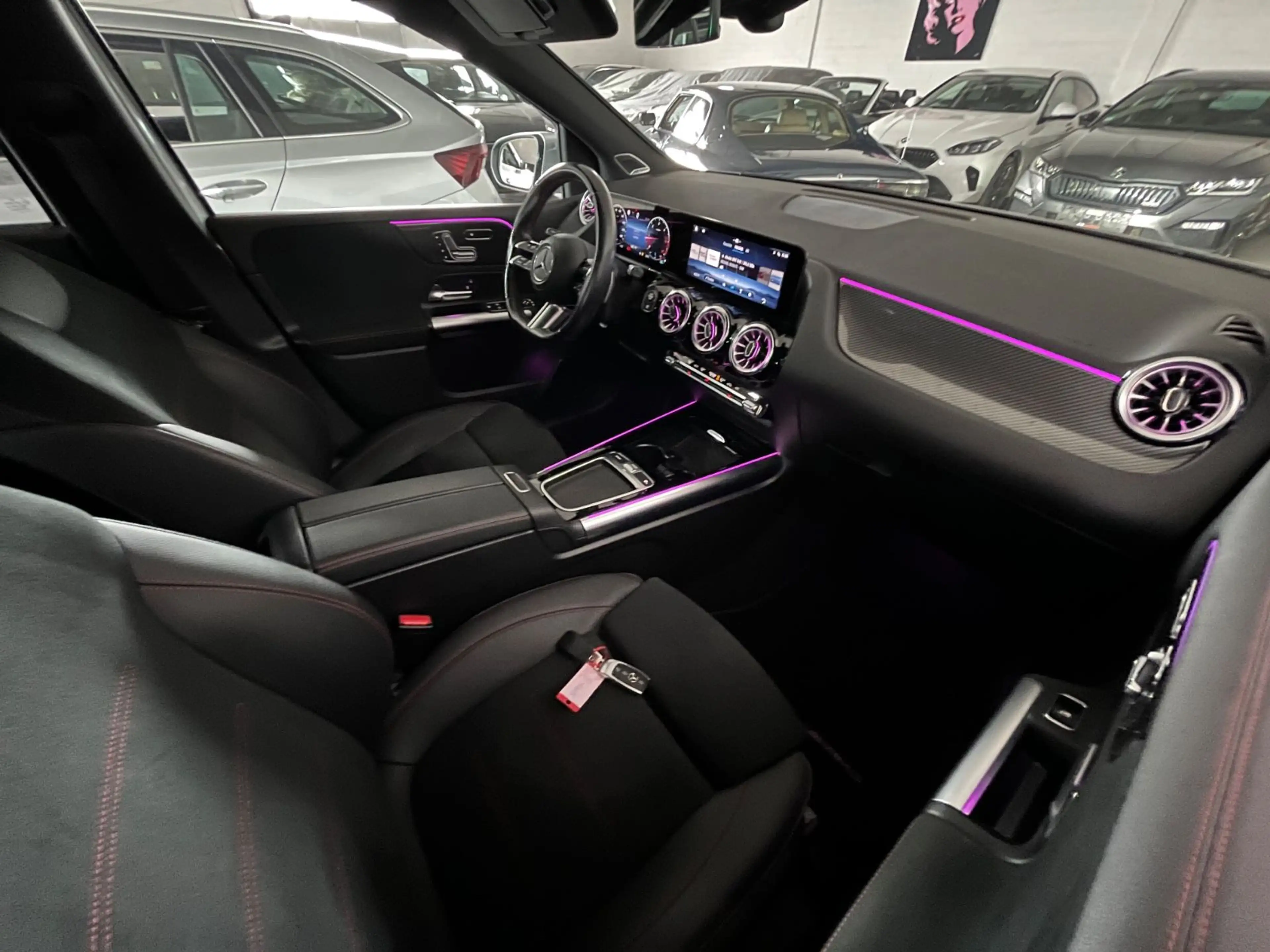 Mercedes-Benz B 200 AMG *Pano *AHK *LED — photo 14