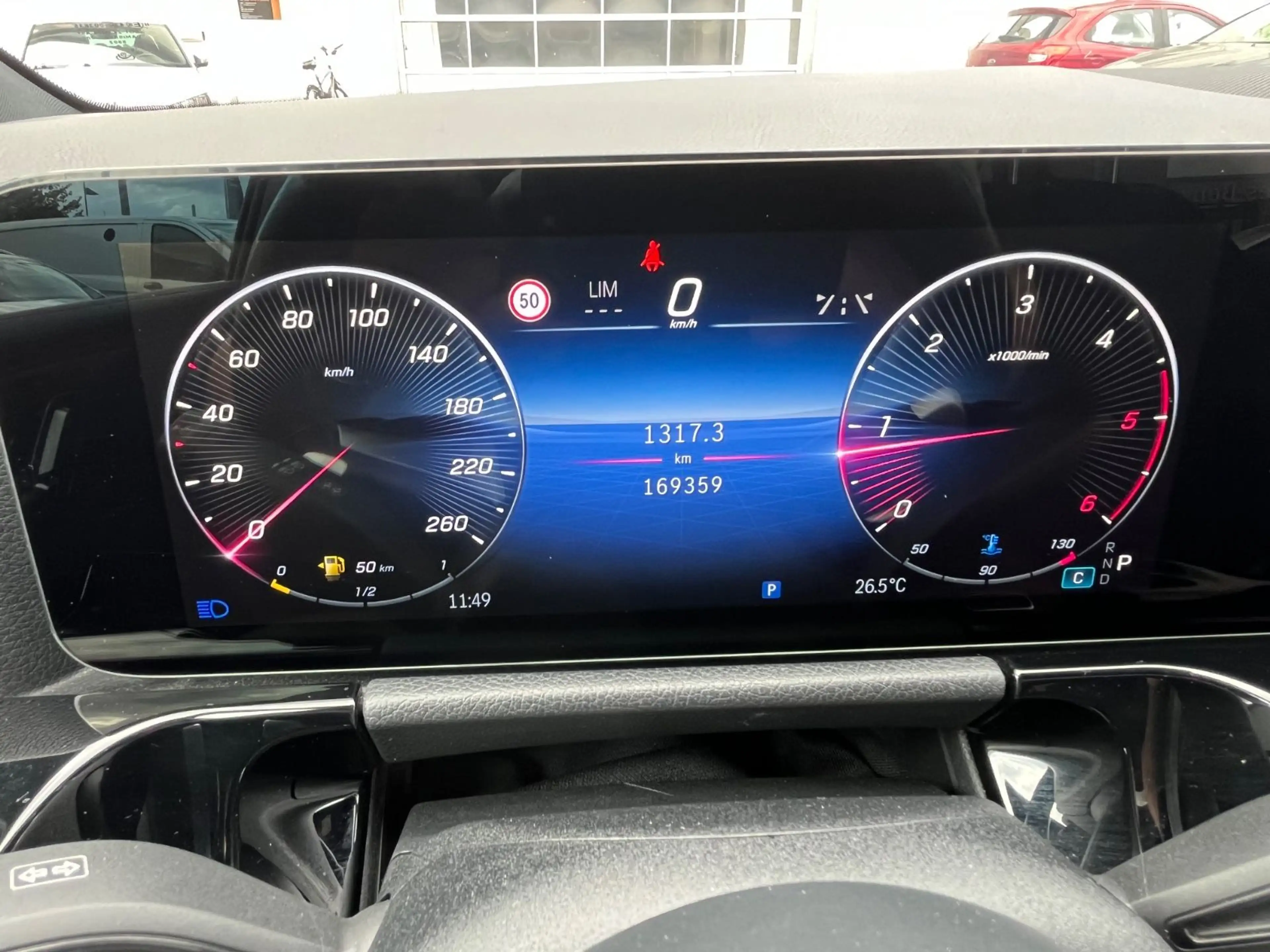Mercedes-Benz B 200 AMG *Pano *AHK *LED — photo 9
