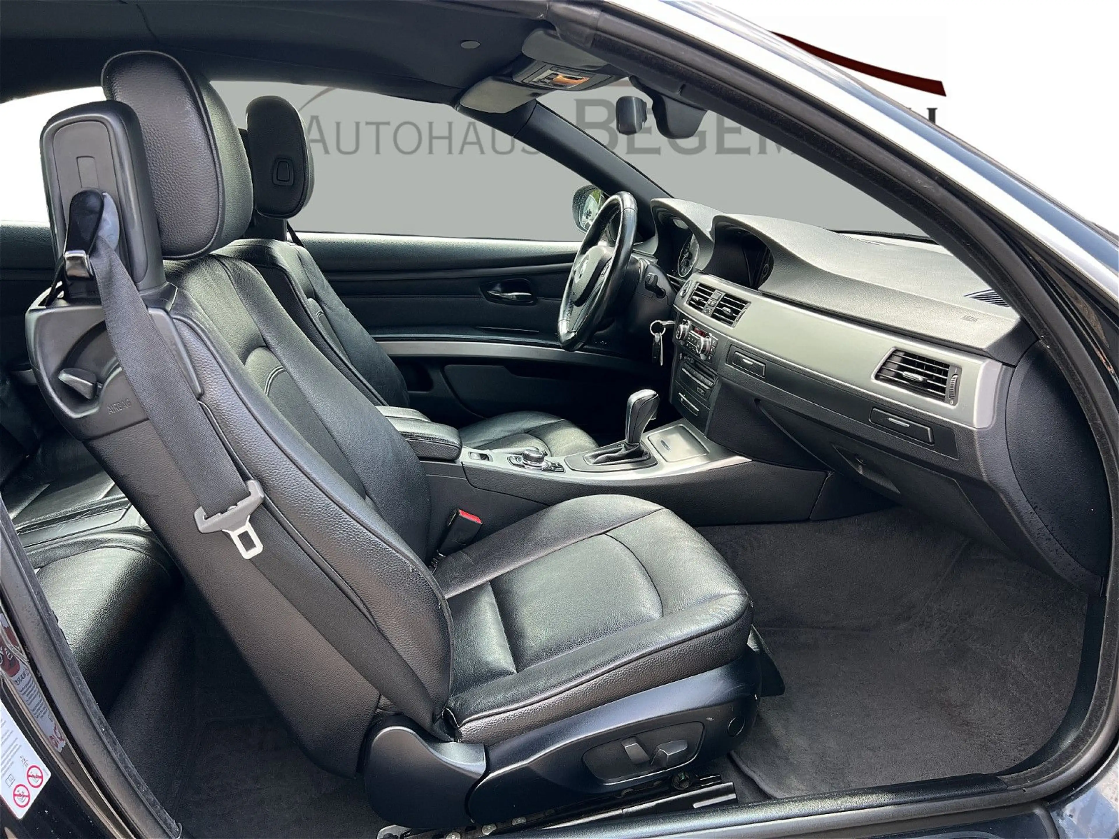 BMW 325 d Cabrio 3.0 Aut AHK Navi Temp — photo 11
