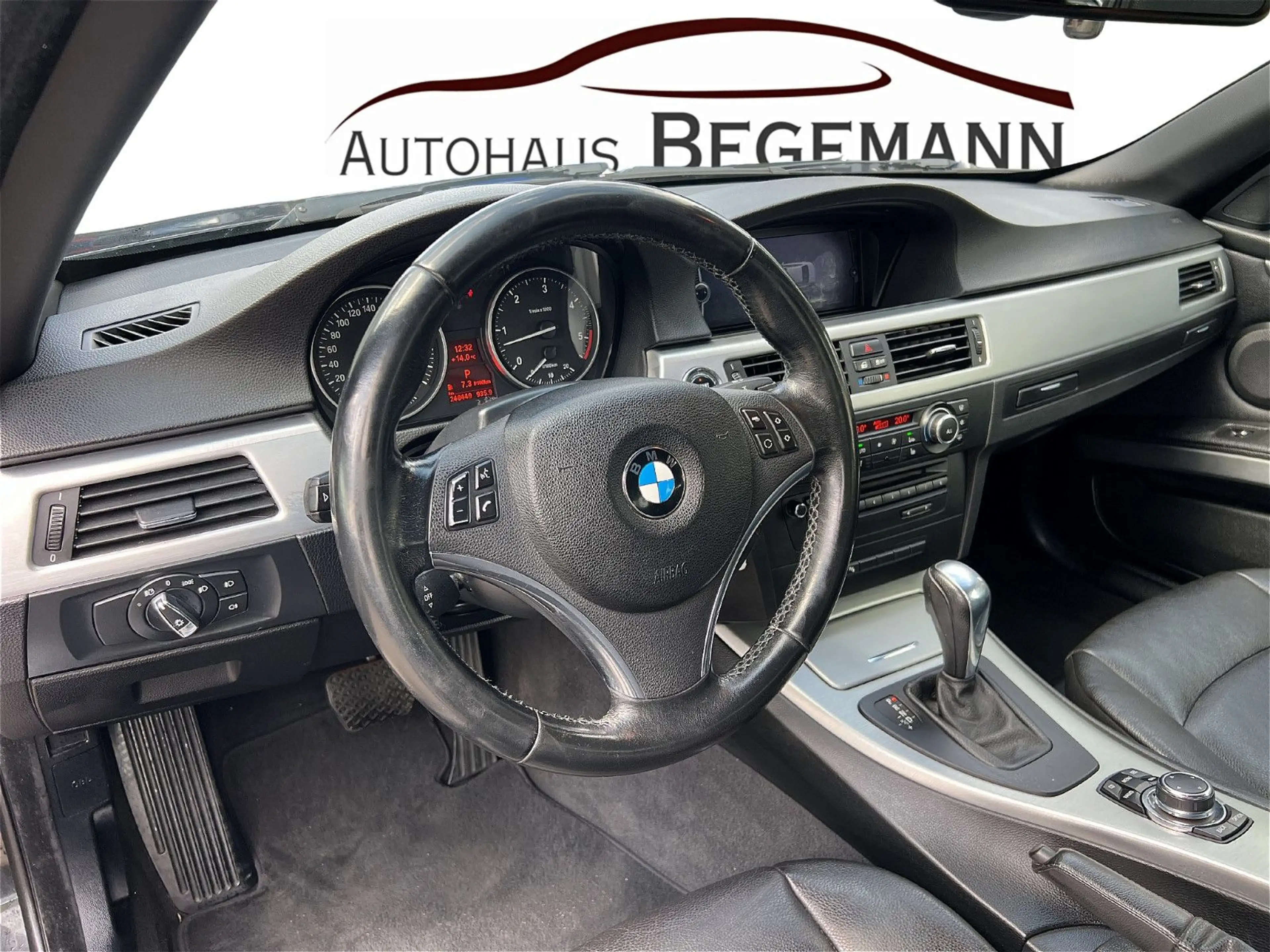 BMW 325 d Cabrio 3.0 Aut AHK Navi Temp — photo 12