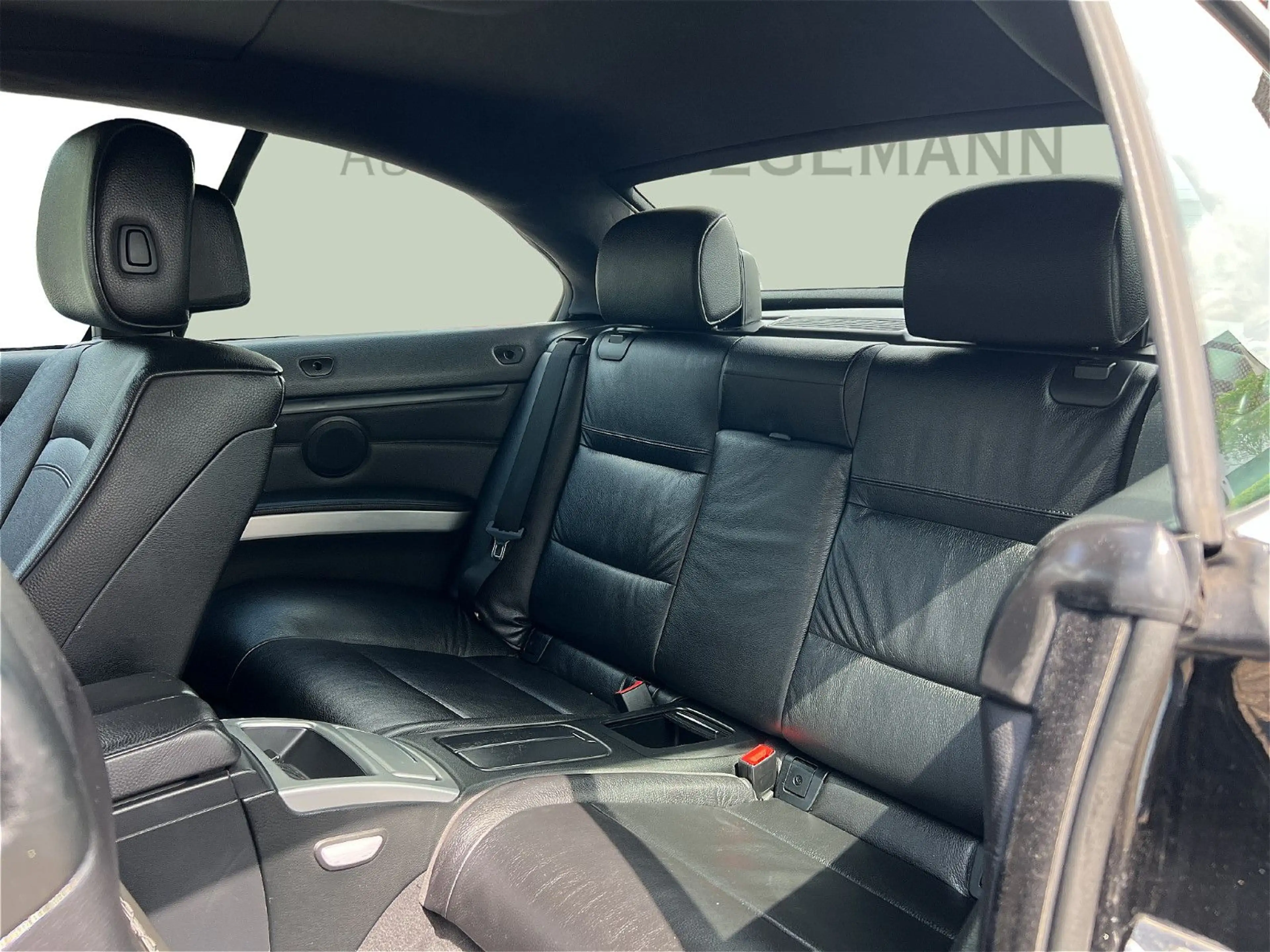 BMW 325 d Cabrio 3.0 Aut AHK Navi Temp — photo 10