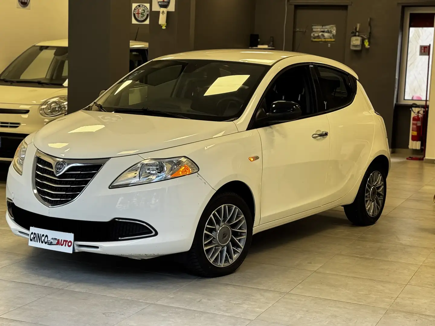 Lancia Ypsilon 1.3 mjt Platinum s&s 95cv Blanco - 1
