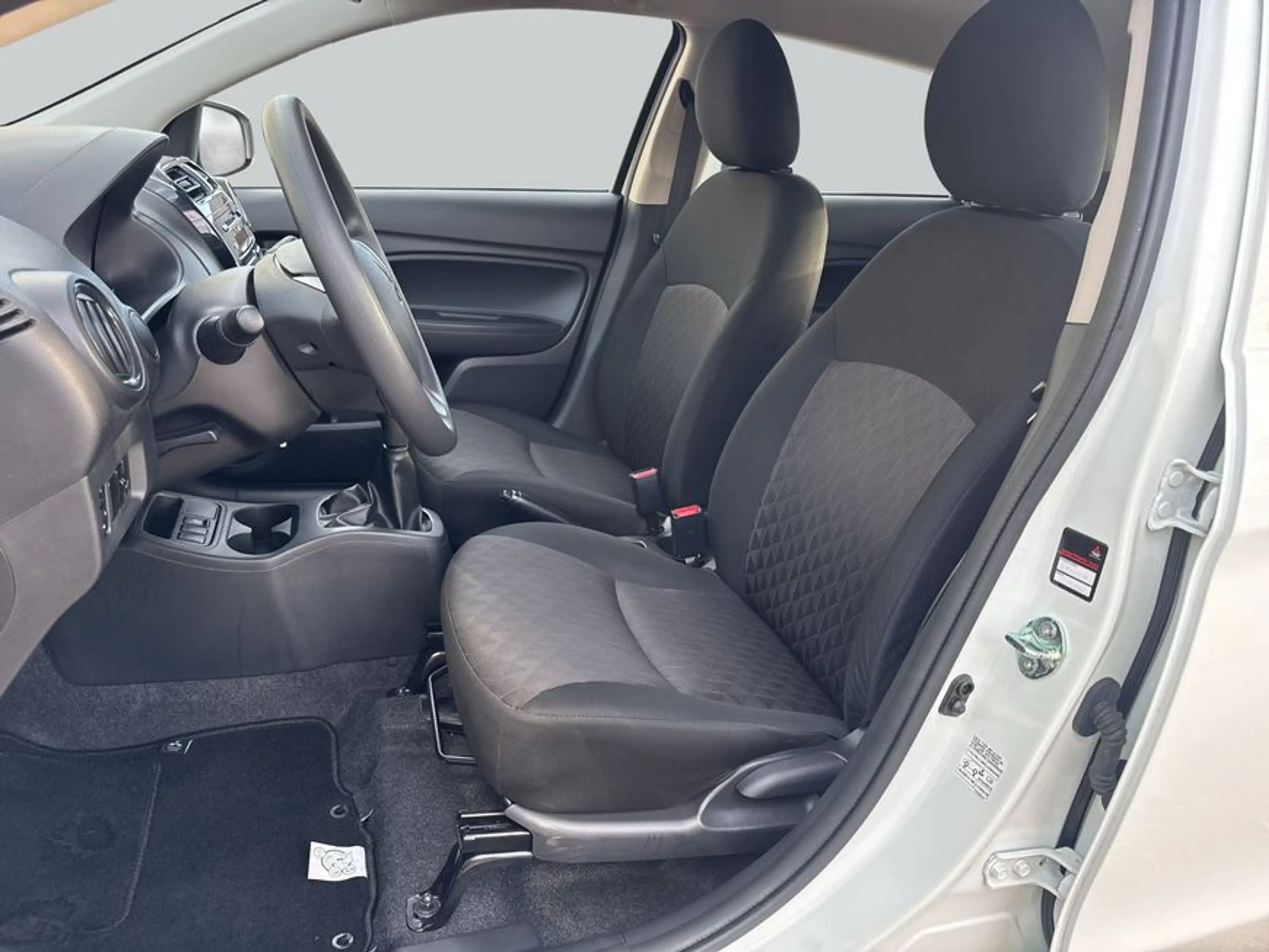Mitsubishi Space Star 1.0 Intro Edition wenig KM*Erstbesitz — photo 10