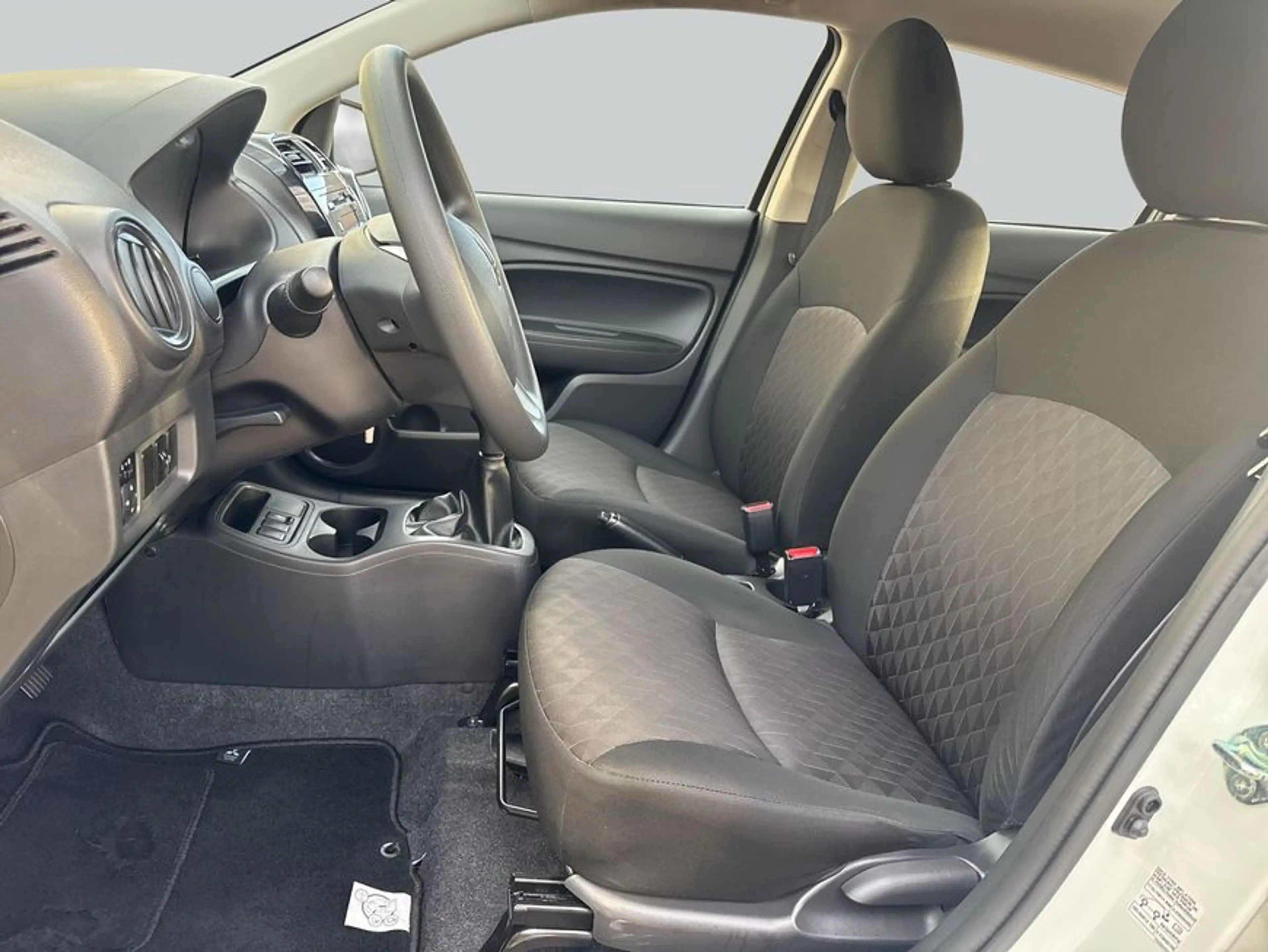 Mitsubishi Space Star 1.0 Intro Edition wenig KM*Erstbesitz — photo 9