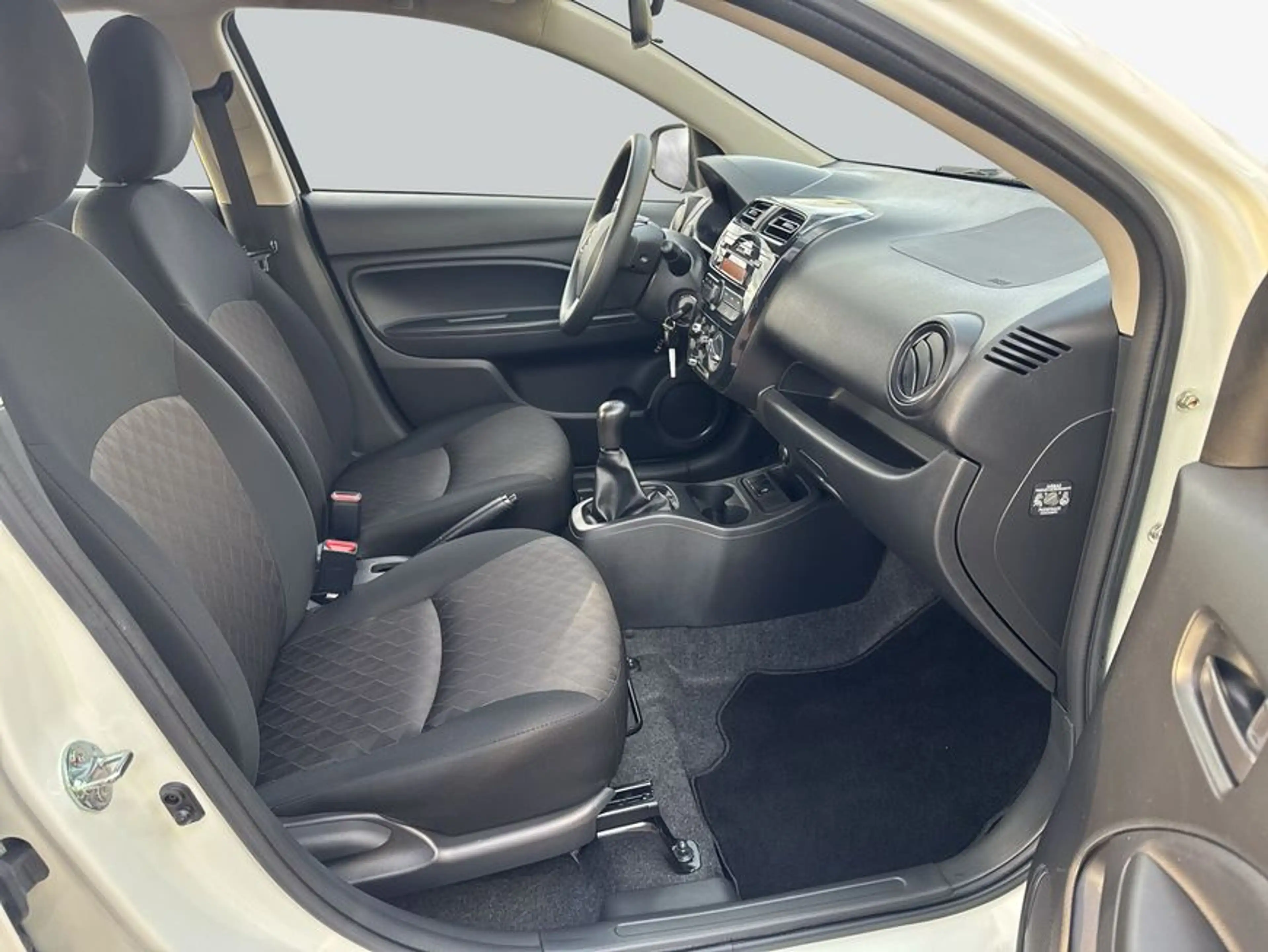 Mitsubishi Space Star 1.0 Intro Edition wenig KM*Erstbesitz — photo 12