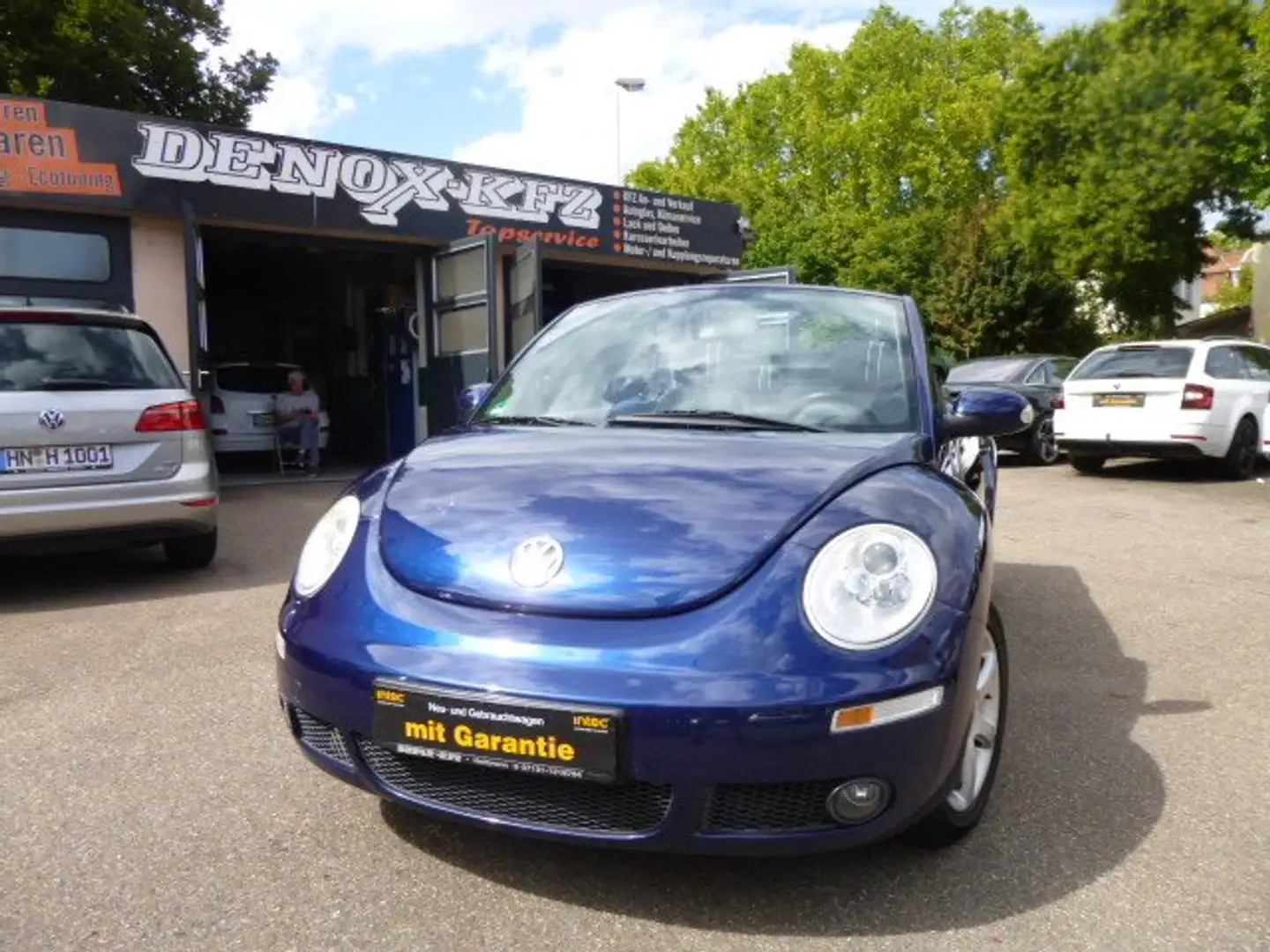 Volkswagen New Beetle 1.6 Freestyle Cabrio Blau - 1